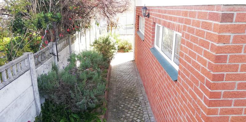 To Let 5 Bedroom Property for Rent in Briza Western Cape